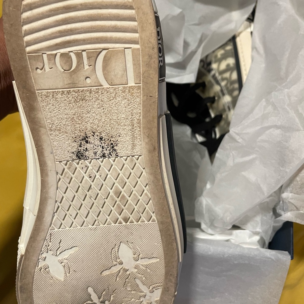 Christian Dior Stylish Black and White Skull Sneakers - Picture 4 of 5
